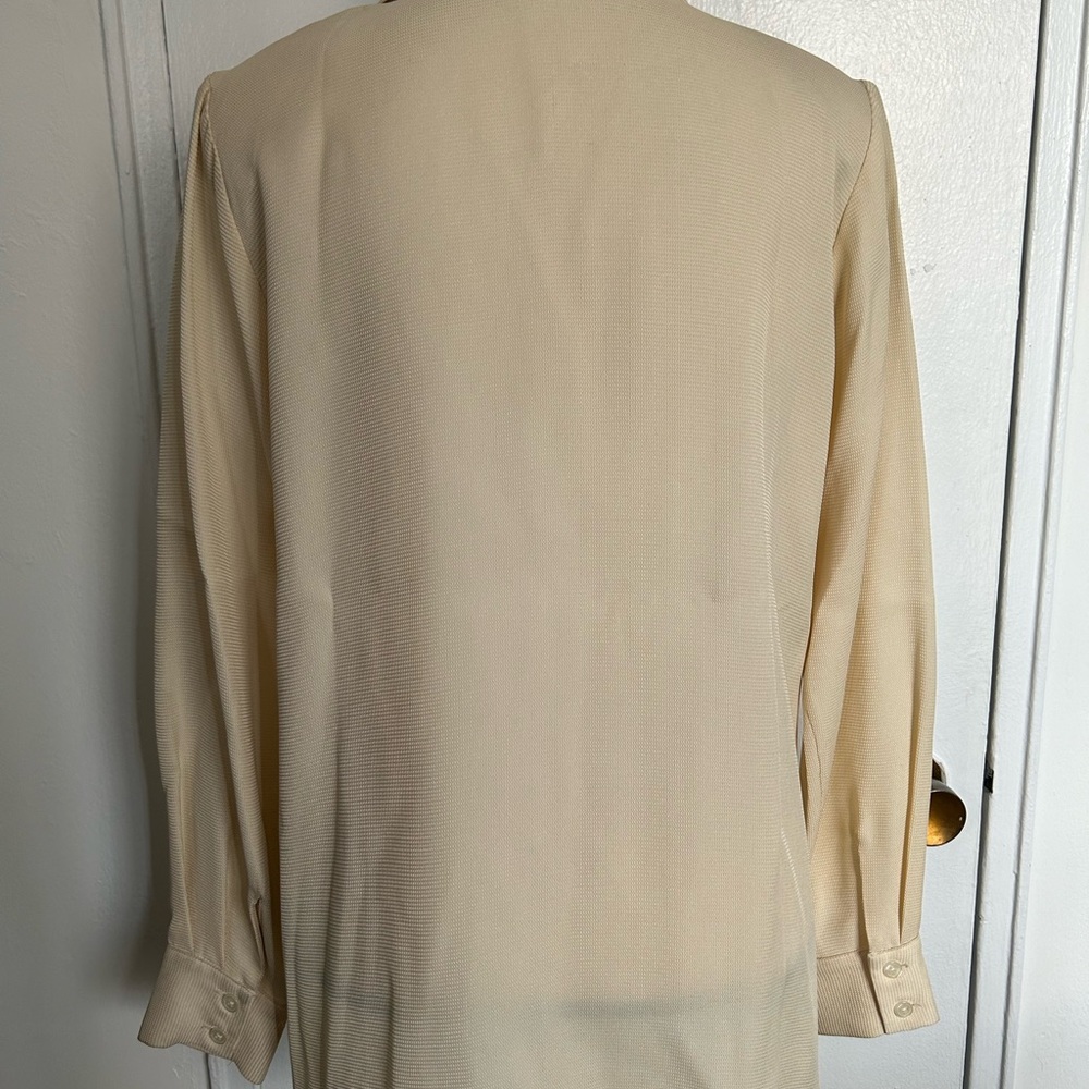 Blouse by GALLANT New York
100% Silk - Picture 2 of 5